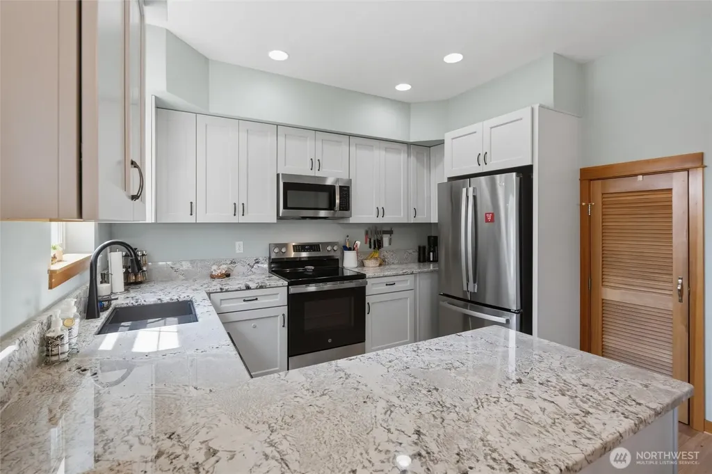 104 NE Whimbrel Lane Poulsbo WA 98370
