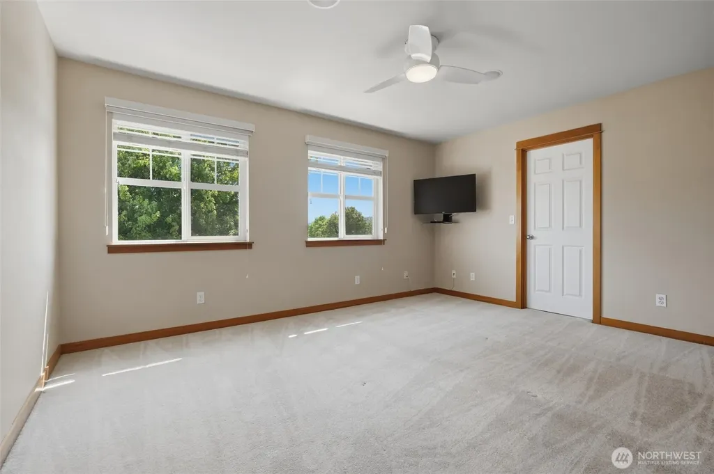 104 NE Whimbrel Lane Poulsbo WA 98370