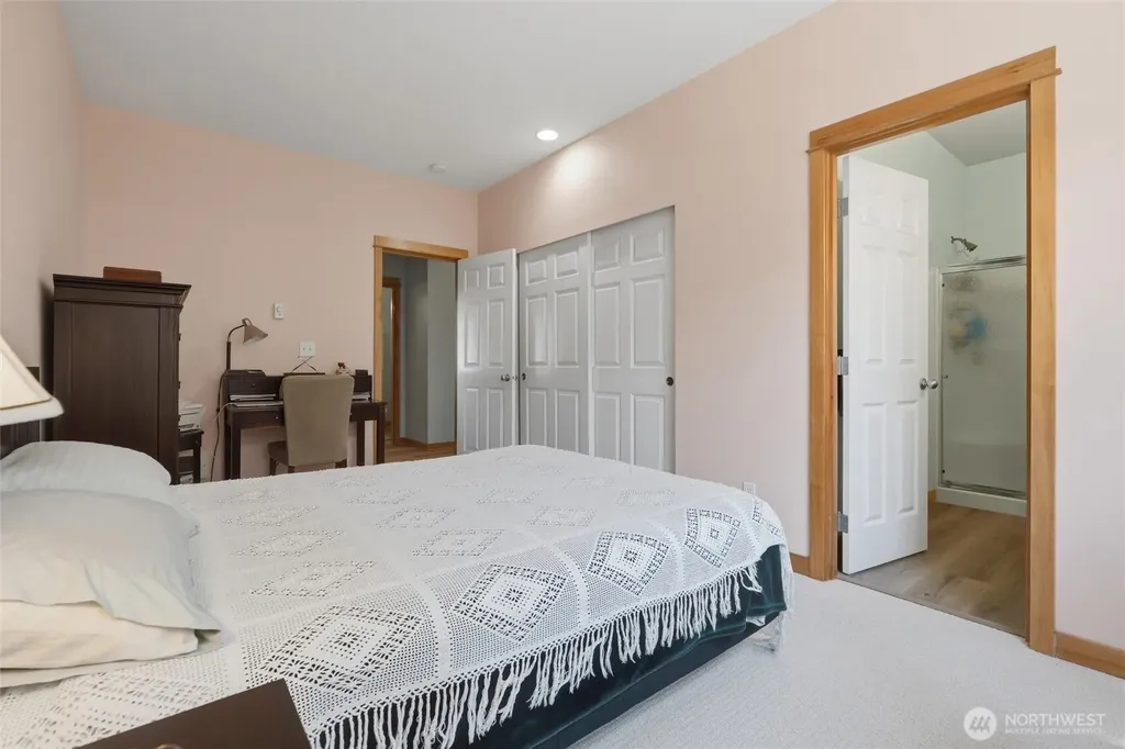 104 NE Whimbrel Lane Poulsbo WA 98370