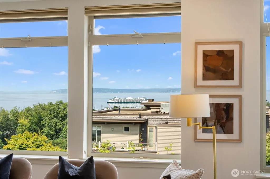 65 Pine Street Edmonds WA 98020