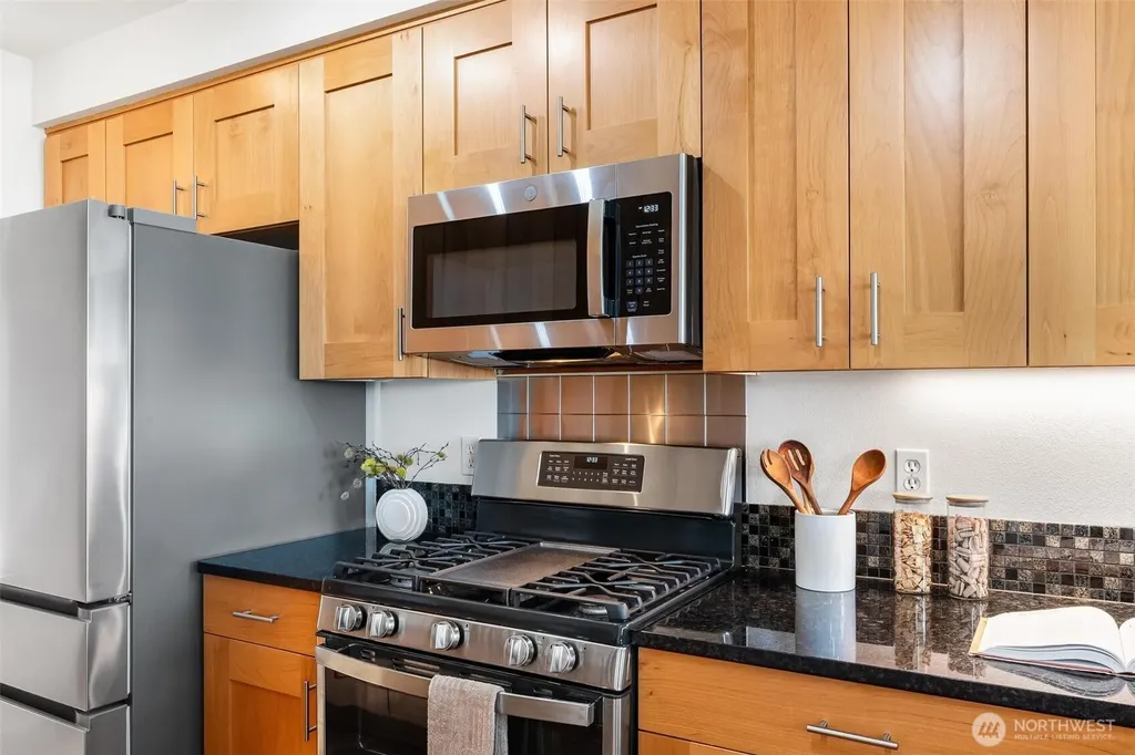 65 Pine Street Edmonds WA 98020