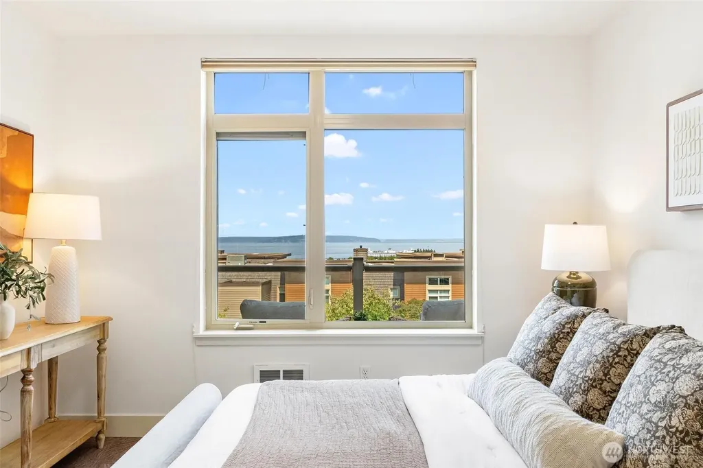 65 Pine Street Edmonds WA 98020