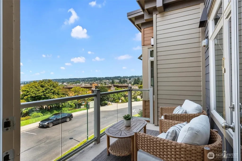 65 Pine Street Edmonds WA 98020