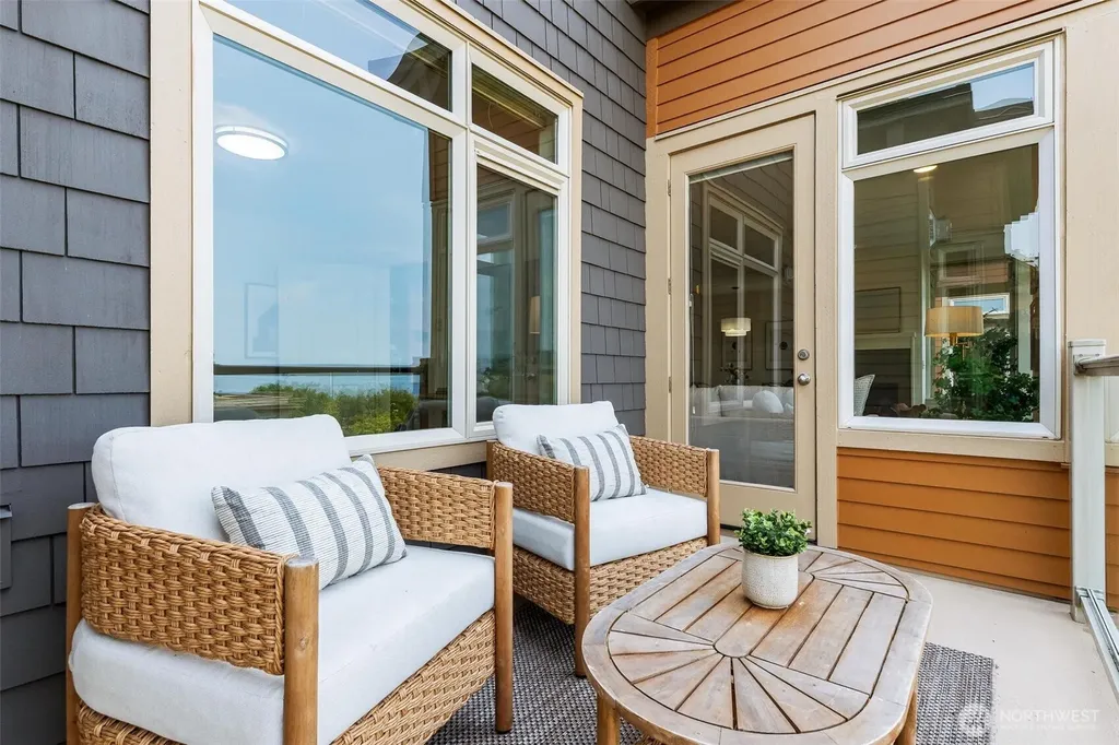 65 Pine Street Edmonds WA 98020
