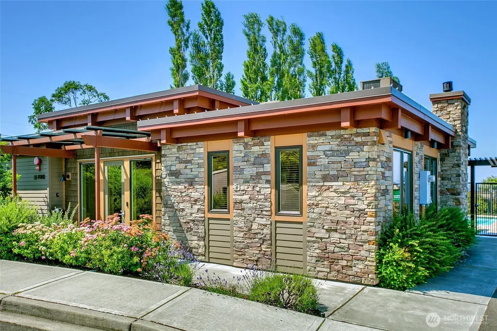65 Pine Street Edmonds WA 98020