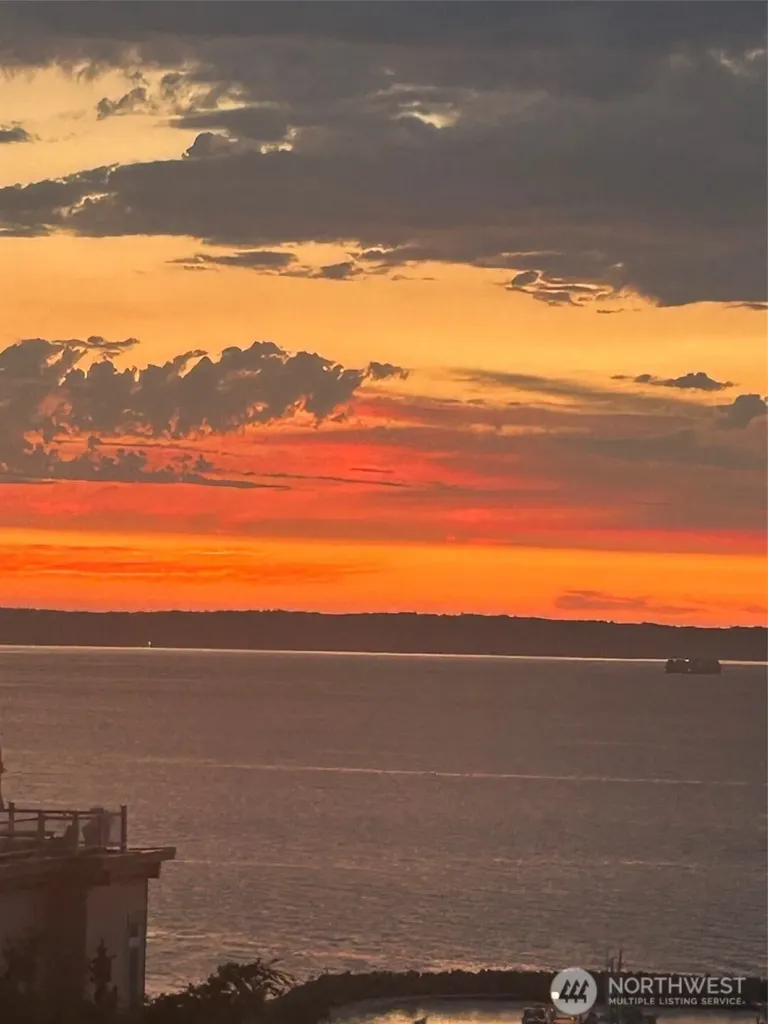 65 Pine Street Edmonds WA 98020
