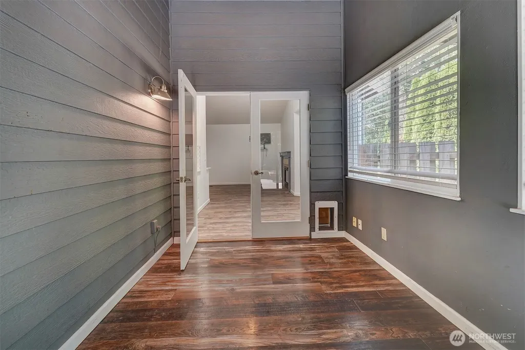 19460 23rd Avenue NE Poulsbo WA 98370