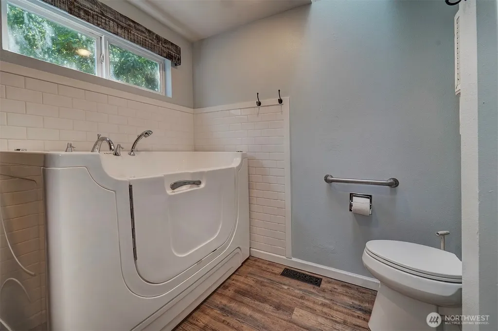 19460 23rd Avenue NE Poulsbo WA 98370