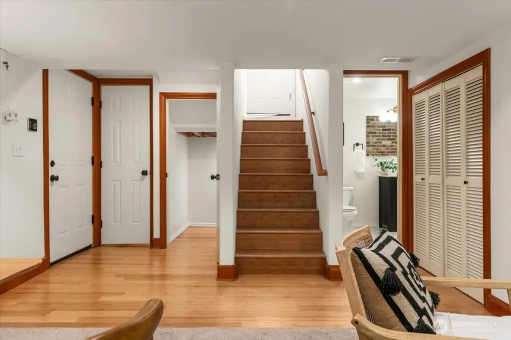 2459 24th Avenue E Seattle WA 98112