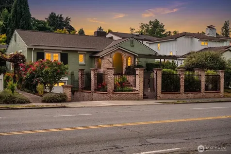 2459 24th Avenue E Seattle WA 98112