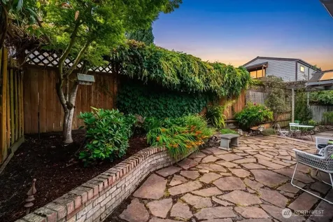 2459 24th Avenue E Seattle WA 98112