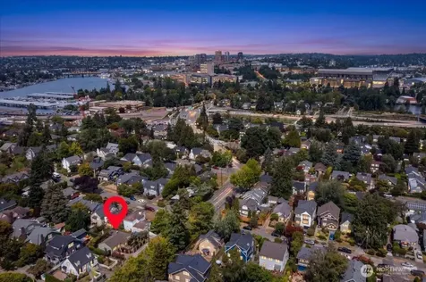 2459 24th Avenue E Seattle WA 98112