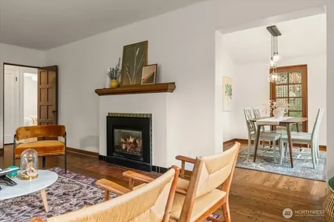 2459 24th Avenue E Seattle WA 98112