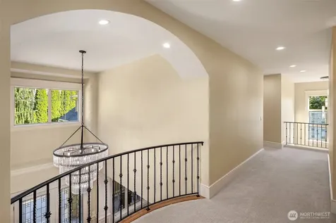 805 92nd Avenue NE Bellevue WA 98004