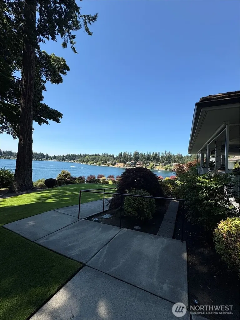 10 Forest Glen Lane SW Lakewood WA 98498
