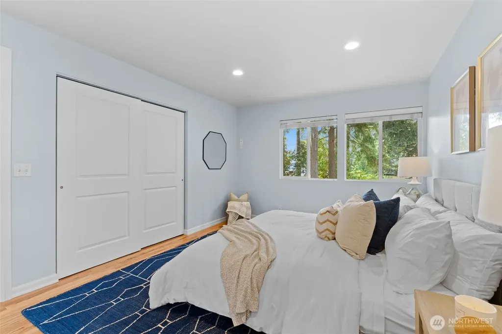 16639 SE 26th Place Bellevue WA 98008