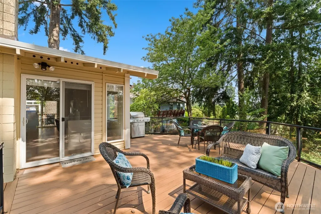 16639 SE 26th Place Bellevue WA 98008