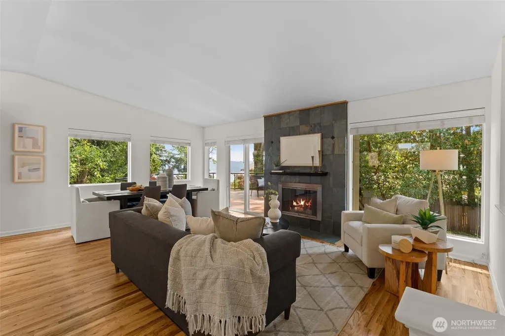 16639 SE 26th Place Bellevue WA 98008