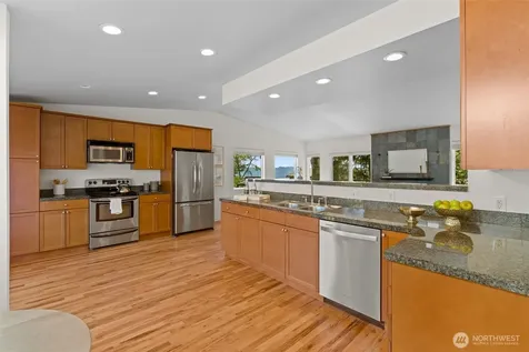 16639 SE 26th Place Bellevue WA 98008