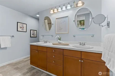 16639 SE 26th Place Bellevue WA 98008