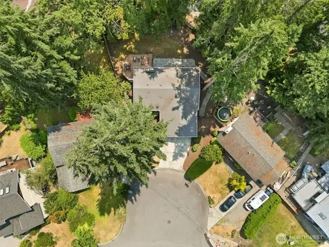 16639 SE 26th Place Bellevue WA 98008