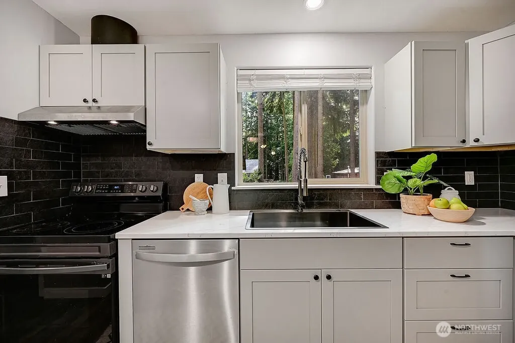 52 Penny Lane Port Townsend WA 98368