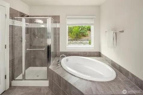22803 SE 262nd Court Maple Valley WA 98038