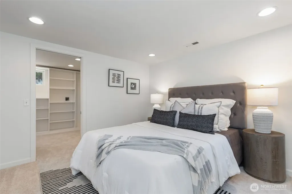 9602 26th Avenue NW Seattle WA 98117