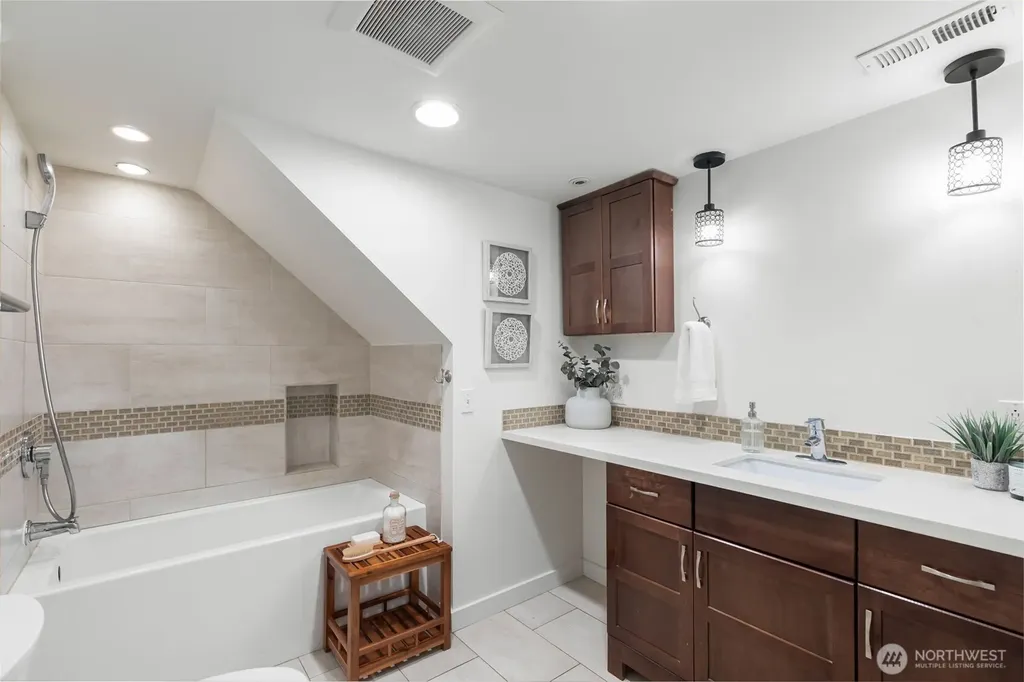 9602 26th Avenue NW Seattle WA 98117