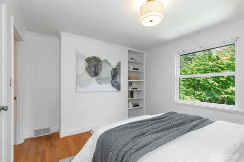 9602 26th Avenue NW Seattle WA 98117