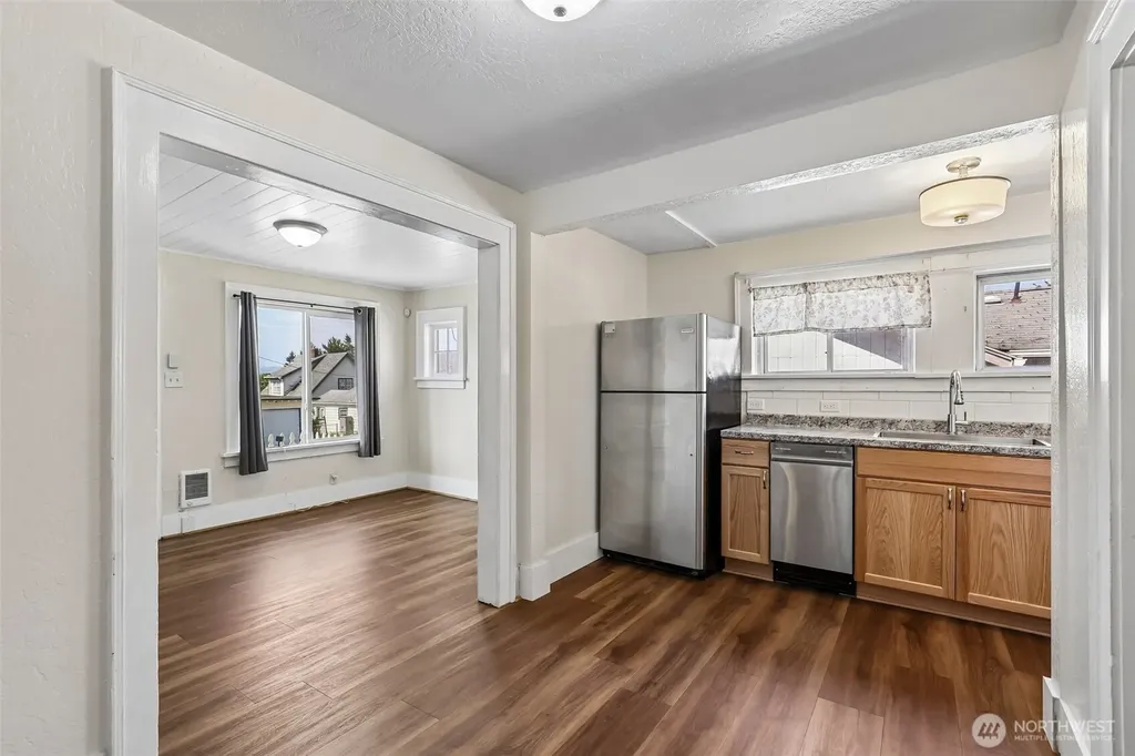 807 Columbia Street Kelso WA 98626