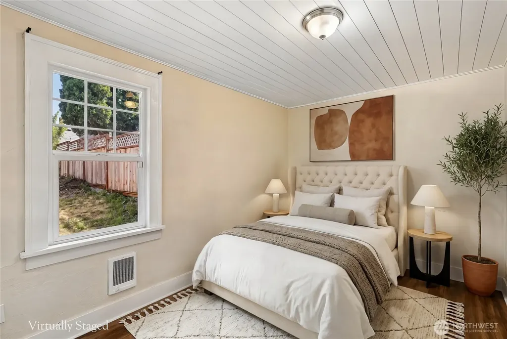 807 Columbia Street Kelso WA 98626
