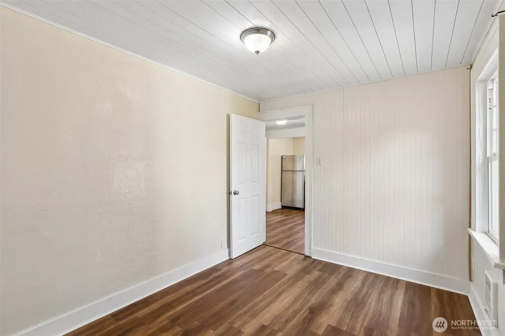 807 Columbia Street Kelso WA 98626