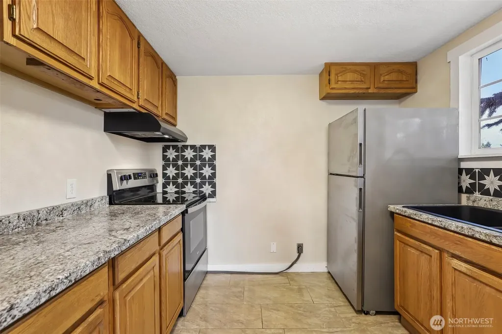 807 Columbia Street Kelso WA 98626