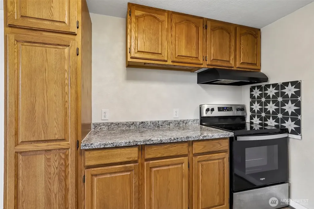 807 Columbia Street Kelso WA 98626