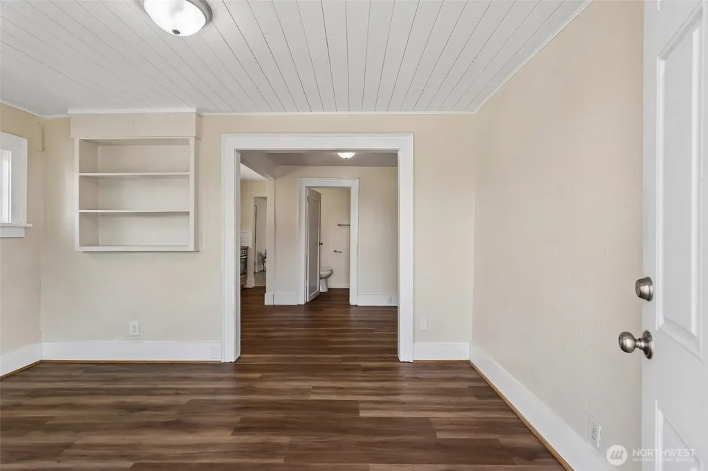 807 Columbia Street Kelso WA 98626