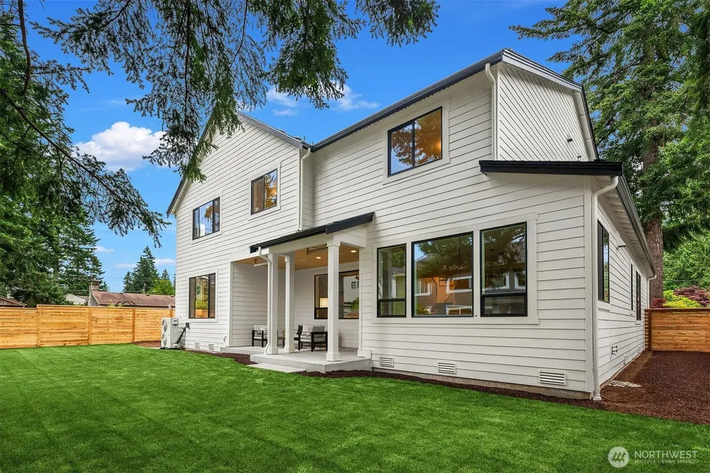 816 165th Avenue NE Bellevue WA 98008