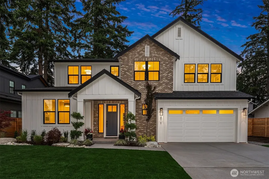 816 165th Avenue NE Bellevue WA 98008