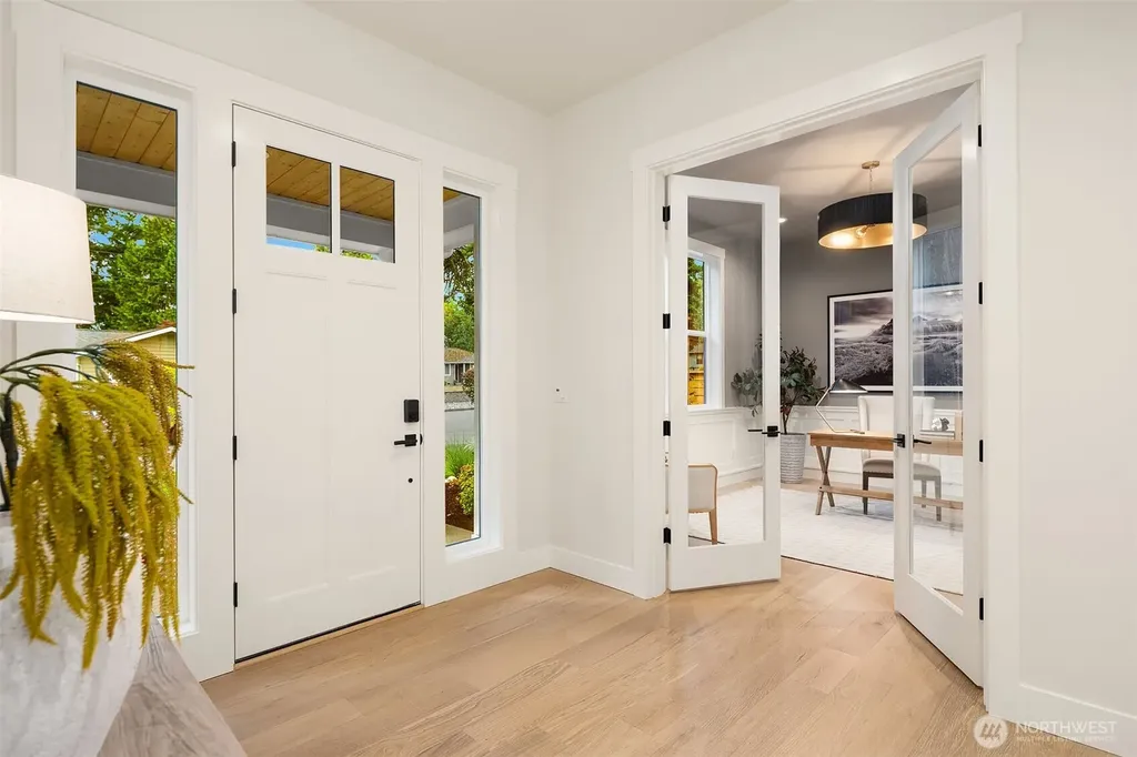 816 165th Avenue NE Bellevue WA 98008