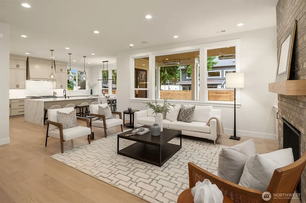 816 165th Avenue NE Bellevue WA 98008
