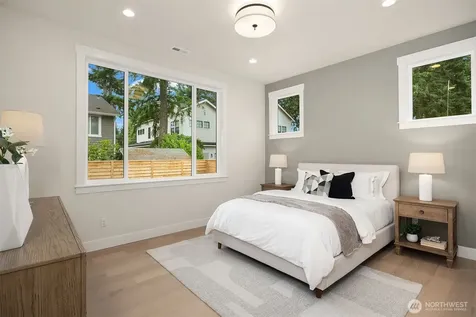 816 165th Avenue NE Bellevue WA 98008