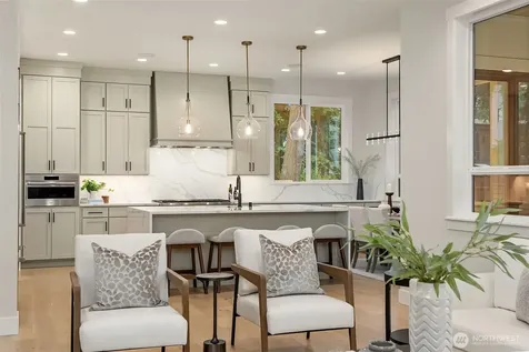 816 165th Avenue NE Bellevue WA 98008