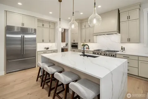 816 165th Avenue NE Bellevue WA 98008
