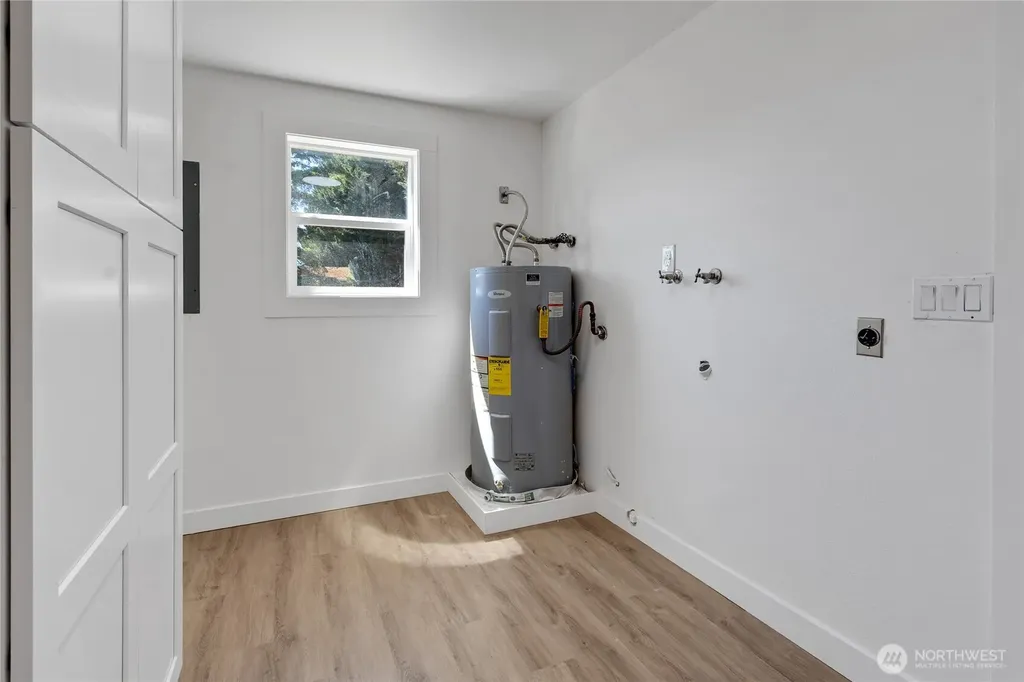 16221 75th Street E Sumner WA 98390