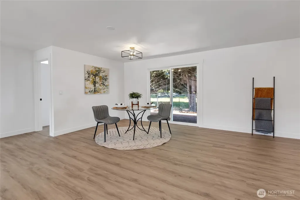 16221 75th Street E Sumner WA 98390