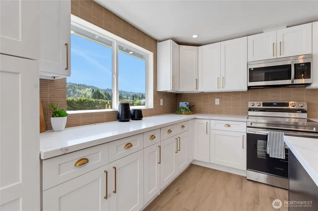 16221 75th Street E Sumner WA 98390