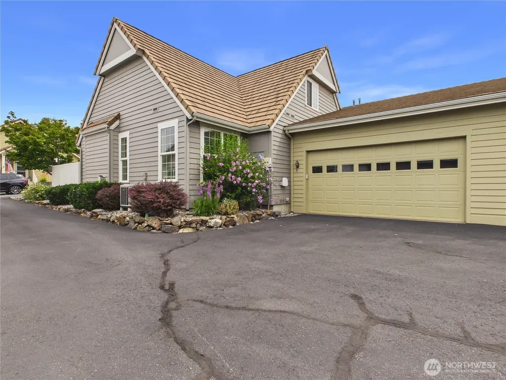 1494 Eastmont Avenue East Wenatchee WA 98802