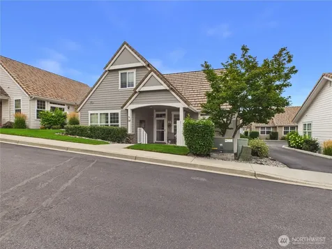 1494 Eastmont Avenue East Wenatchee WA 98802