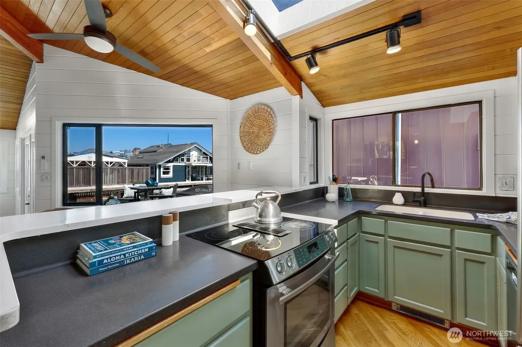 2822 Boyer Avenue E Seattle WA 98102
