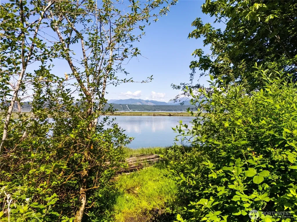 3692 E State Route 106 Union WA 98592